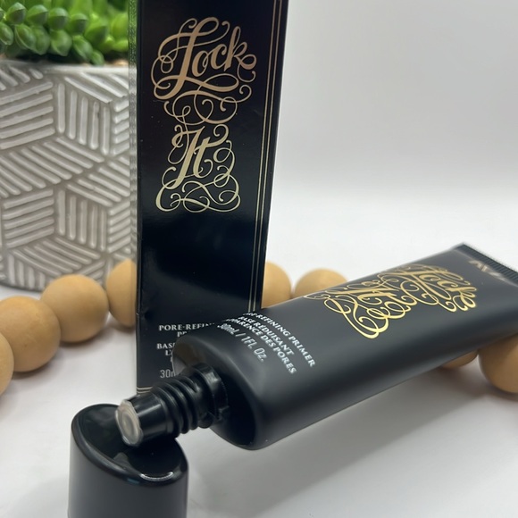 KVD Lock-It Vegan Pore-Refining Hydrating Primer - Picture 2 of 5